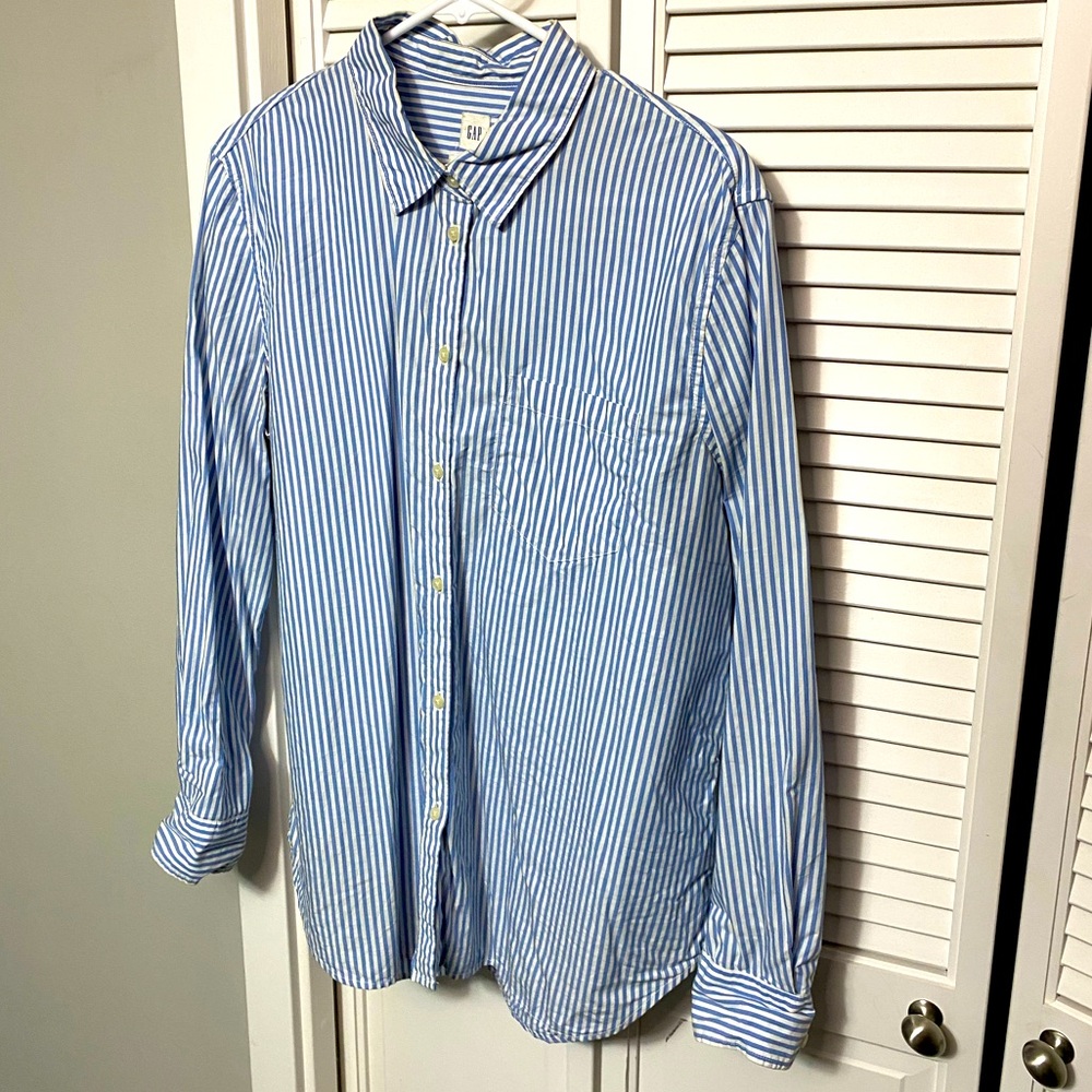 GAP Boyfriend pinstripe Fitted Button Down